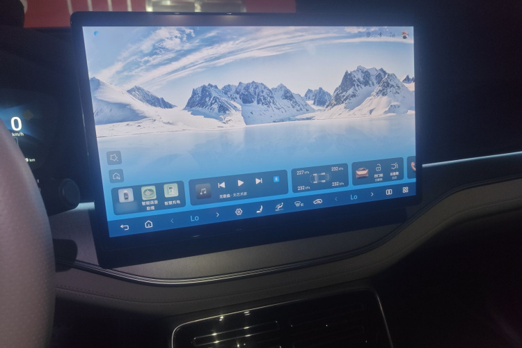 BYD Tang New Energy 2024 car image #21