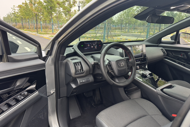 Toyota Bozhi 4X 2024 #21 Toyota Bozhi 4X 2024 car image #21