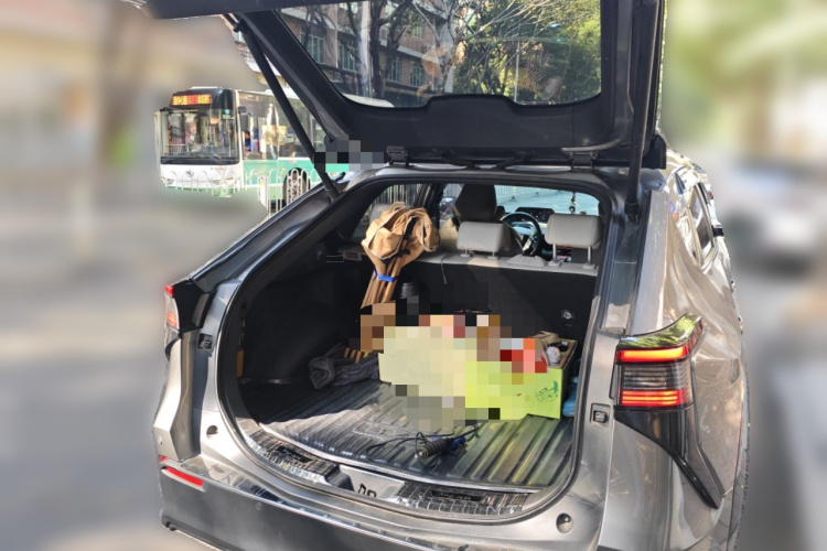 Toyota bZ4X 2023 immagine di auto #21