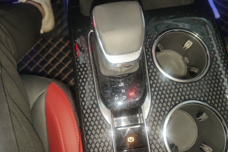 HongQi HS3 2024 #21 HongQi HS3 2024 immagine di auto #21