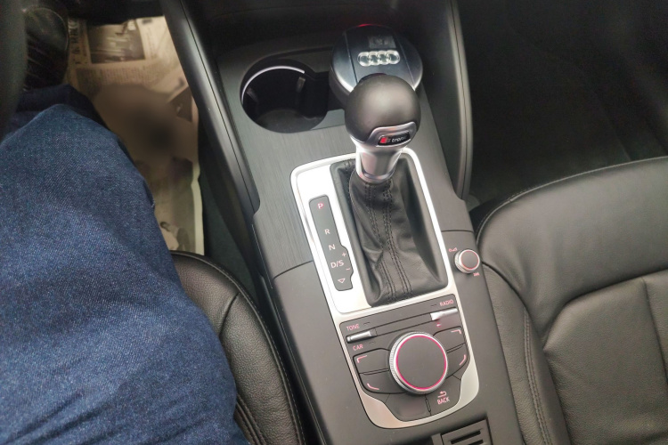 Audi A3 2015 car image #21
