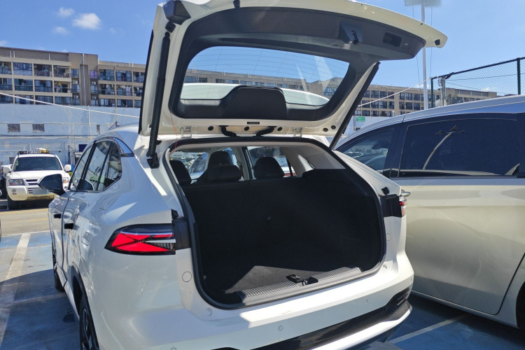 Roewe D5X DMH 2024 изображение автомобиля #21