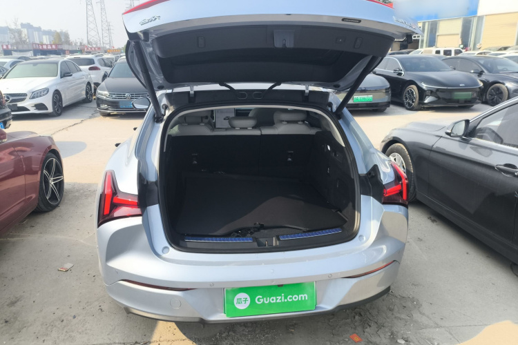 哪吒汽车 哪吒S猎装 2025 汽车图片 #21