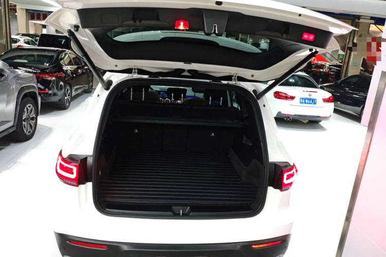 Mercedes-Benz EQB Class 2022 #21 Mercedes-Benz EQB Class 2022 car image #21