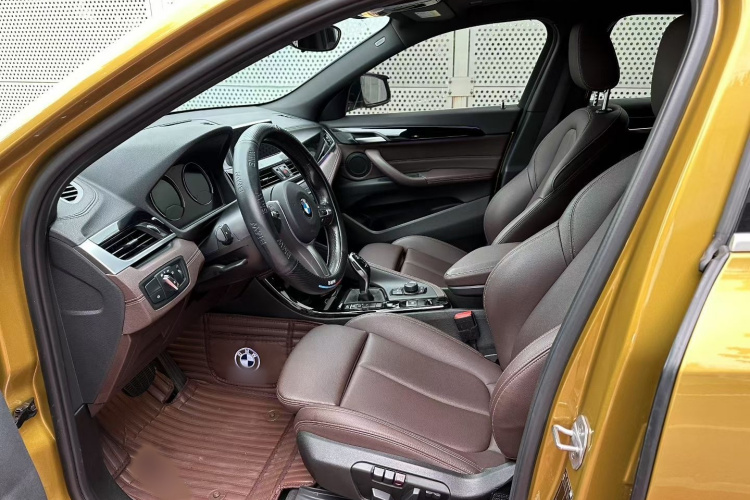 BMW X2 2020 car image #21