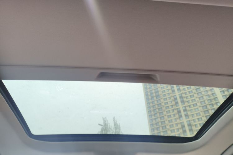 Citroen C5 X 2023 car image #21