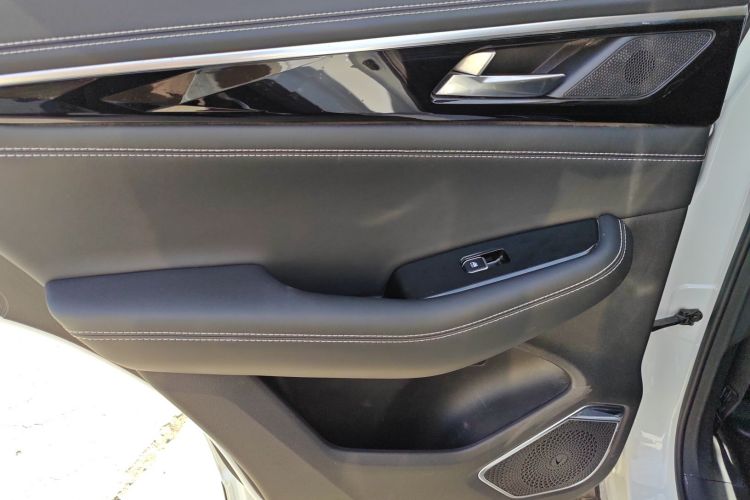 Changan CS85 Coupe 2019 car image #21