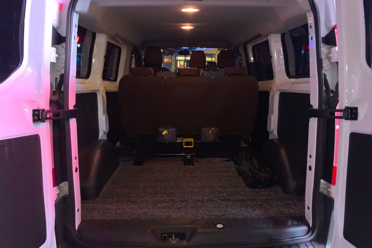 Ford E-Transit 2022 car image #21