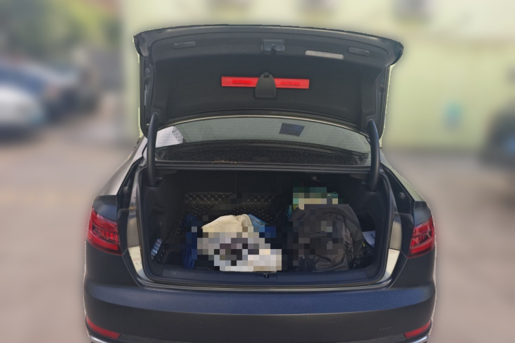 Audi A4L 2019 car image #21