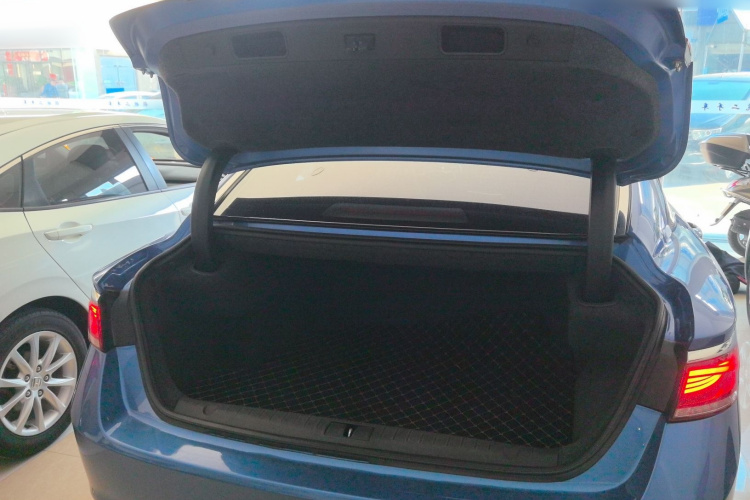 GEELY Ulion New Energy 2018 #21 GEELY Ulion New Energy 2018 car image #21