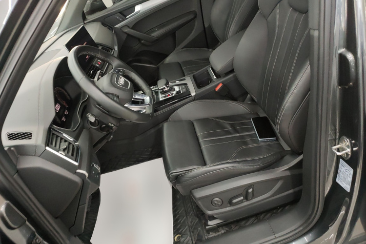 Audi Q5L Sportback 2021 car image #21