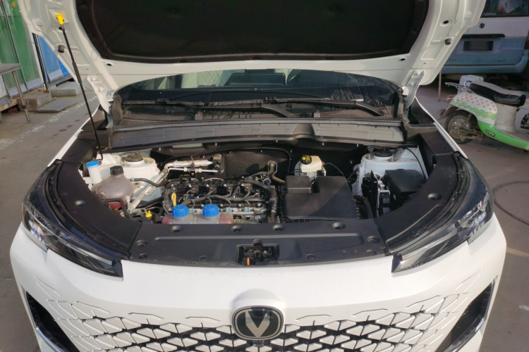 Changan CS55PLUS PHEV 2025 immagine di auto #21