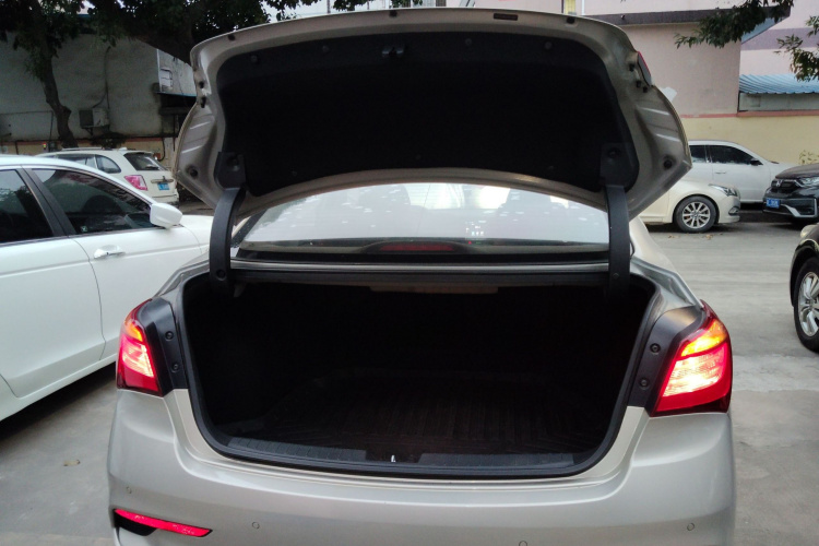 Hyundai Mistra 2017 car image #21