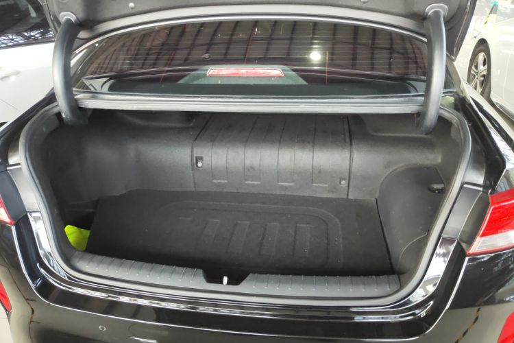 起亚 起亚K5新能源 2019 汽车图片 #21