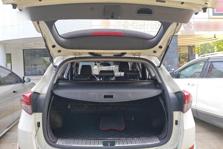 Hyundai Tucson (Imported) 2016 #21 Hyundai Tucson (Imported) 2016 car image #21