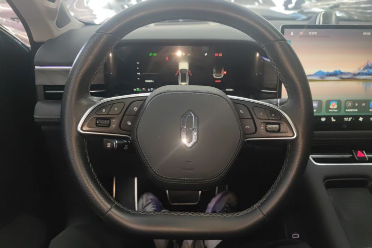 2022 car image #21