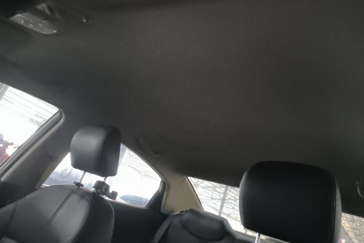 Kia K2 2016 car image #21