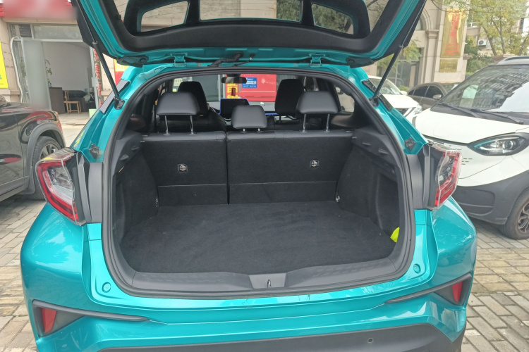 Toyota C-HR 2020 #21 Toyota C-HR 2020 car image #21