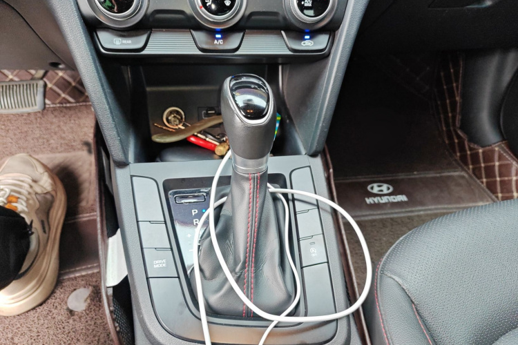 Hyundai Elantra AD 2019 car image #21