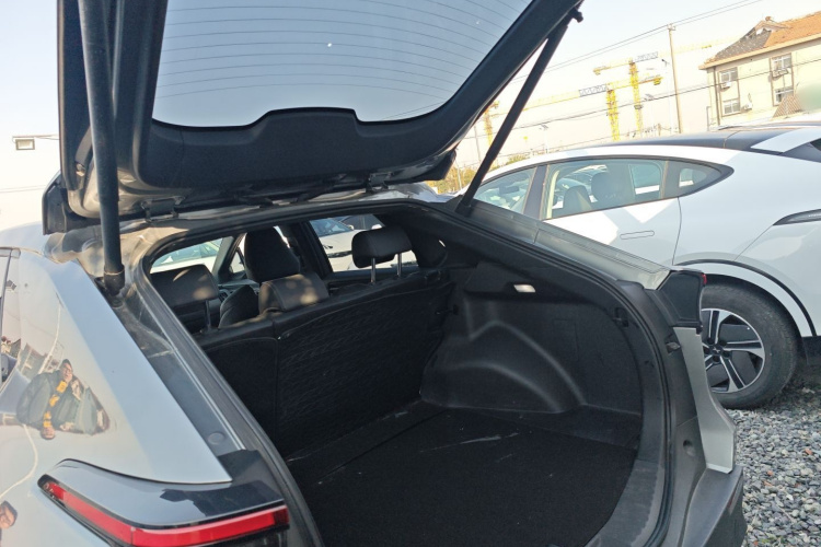 Toyota bZ4X 2024 immagine di auto #21