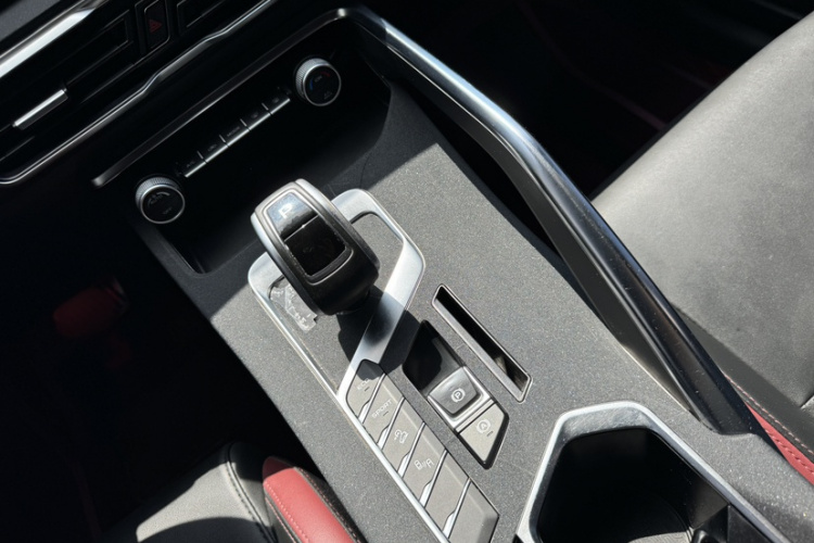Coolray 2020 image de voiture #21
