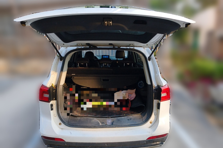 Forthing JOYEAR X5 2017 #21 Forthing JOYEAR X5 2017 car image #21