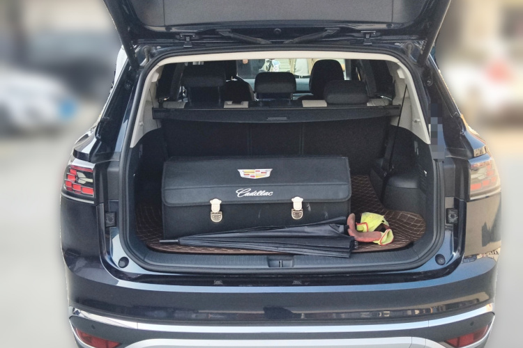 Volkswagen ID.6 Crozz 2023 #21 Volkswagen ID.6 Crozz 2023 immagine di auto #21