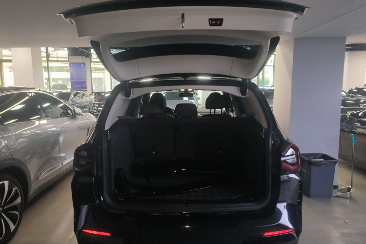 BMW iX3 2024 #21 BMW iX3 2024 car image #21