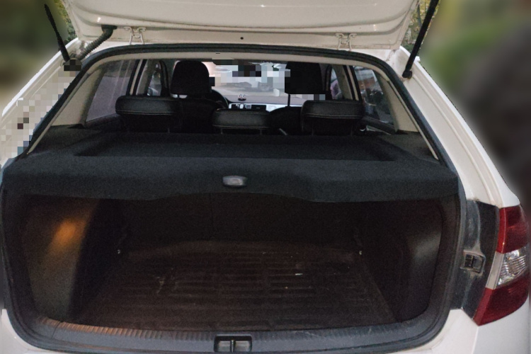 Skoda Rapid Spaceback 2018 immagine di auto #21