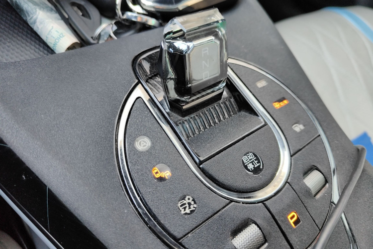 BYD Seal 2023 car image #21