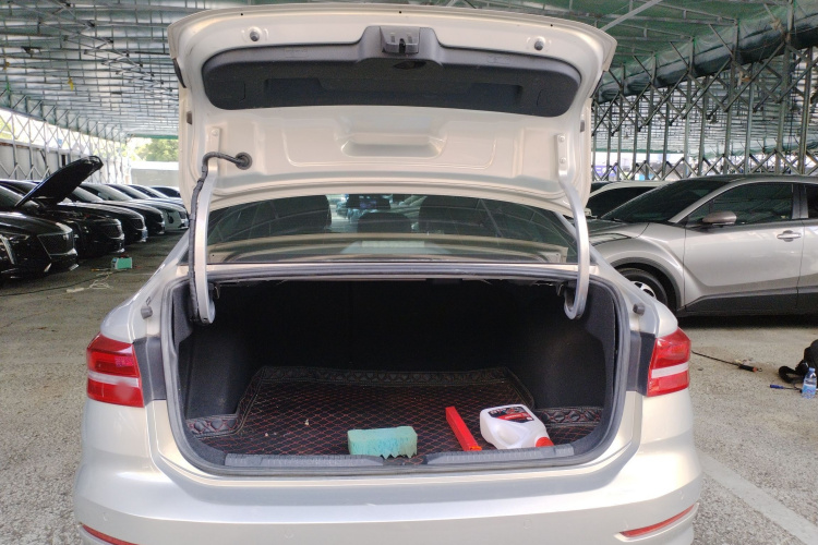 Volkswagen Lavida 2019 car image #21