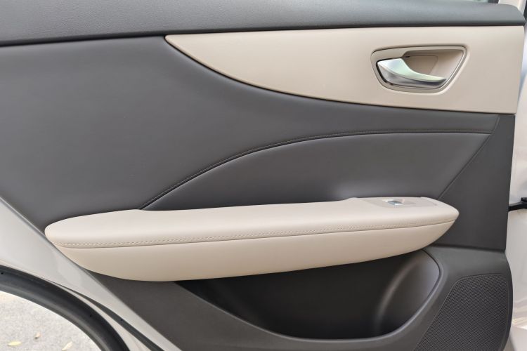 MG ES5 2024 #21 MG ES5 2024 car image #21