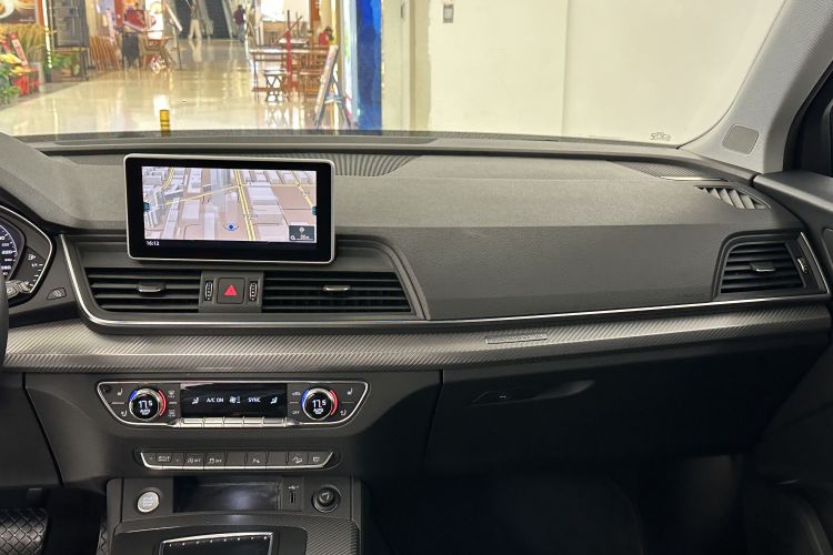 Audi Q5L 2018 imagem de carro #21