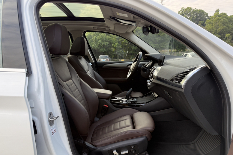 BMW iX3 2020 car image #21