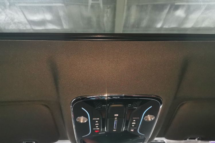X70 PLUS 2022 car image #21