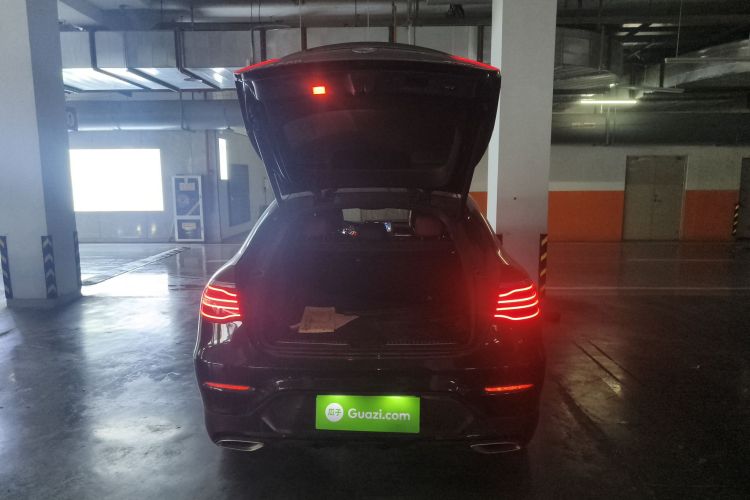 Mercedes-Benz GLC Coupe 2018 immagine di auto #21