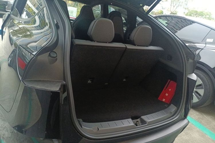 特斯拉 Model Y L 2025 汽车图片 #21