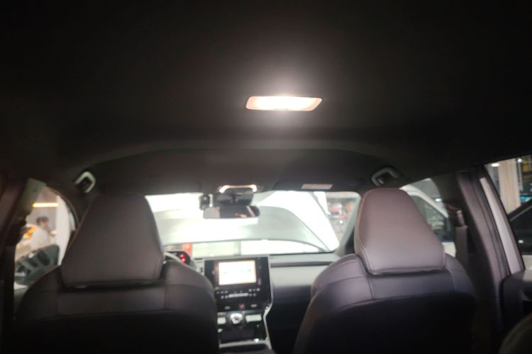 Toyota bZ4X 2023 immagine di auto #21