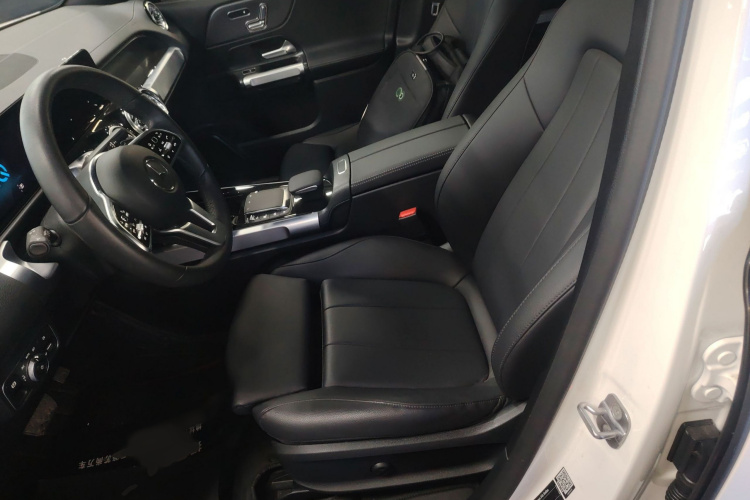 Mercedes-Benz EQB Class 2024 car image #21