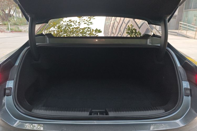 Lynk & Co 2024 car image #21