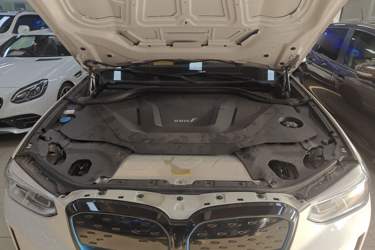 BMW iX3 2021 car image #21