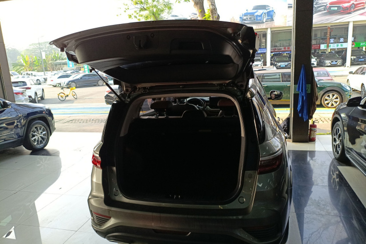 GEELY Vision X6 2020 car image #21