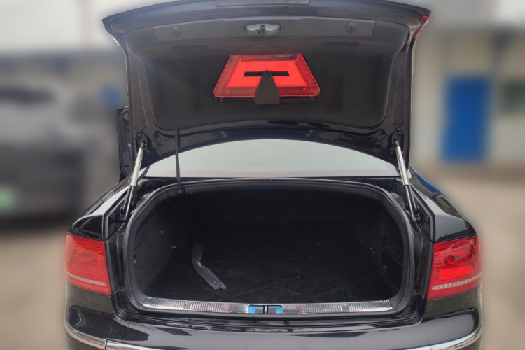 Volkswagen Pheaton 2011 immagine di auto #21