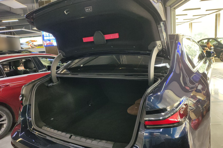 BMW 7 Series 2023 #21 BMW 7 Series 2023 car image #21