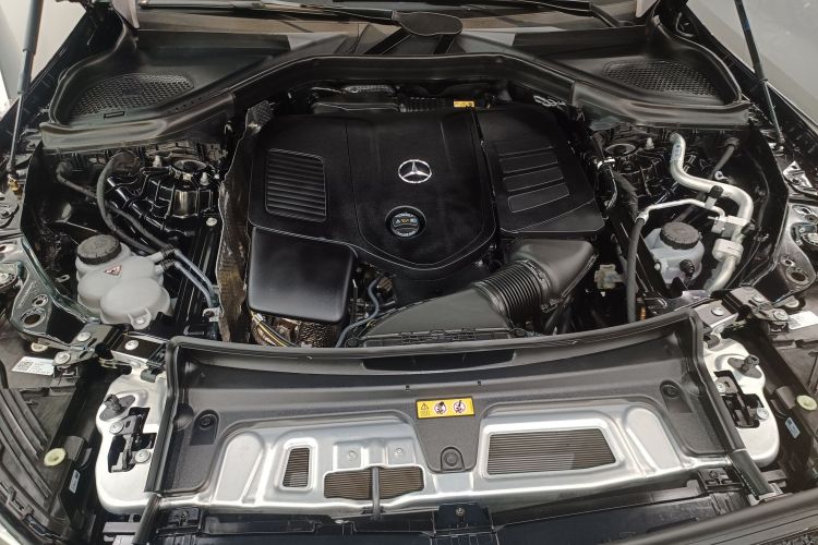 Mercedes-Benz GLC Class 2025 car image #21