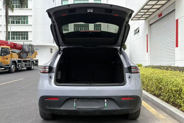 2024 car image #21
