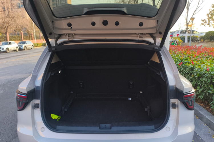 MG ES5 2024 #21 MG ES5 2024 car image #21