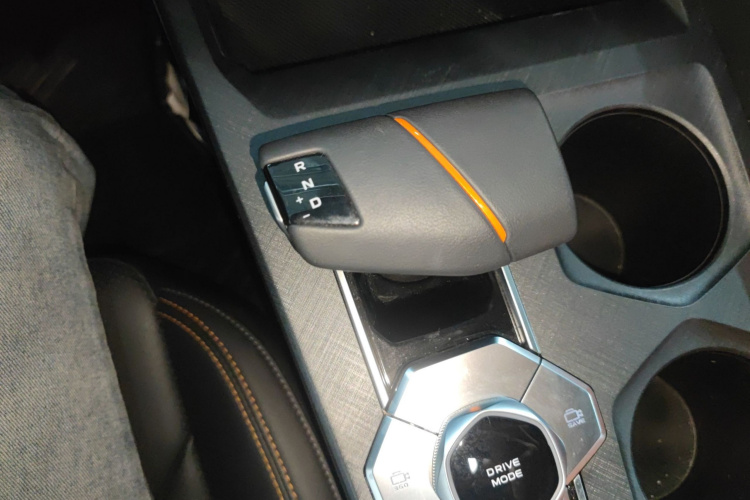 Changan UNI-V iDD 2023 car image #21