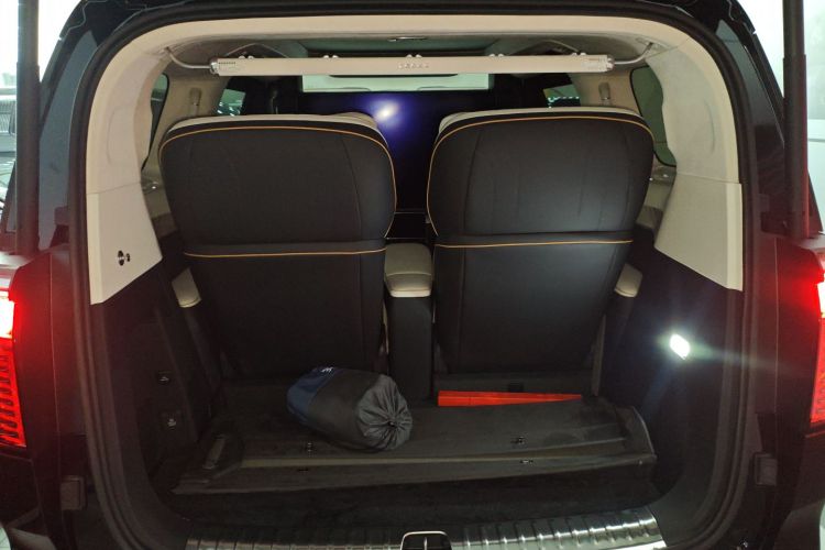 Zeekr 009 2024 imagen de coche #21