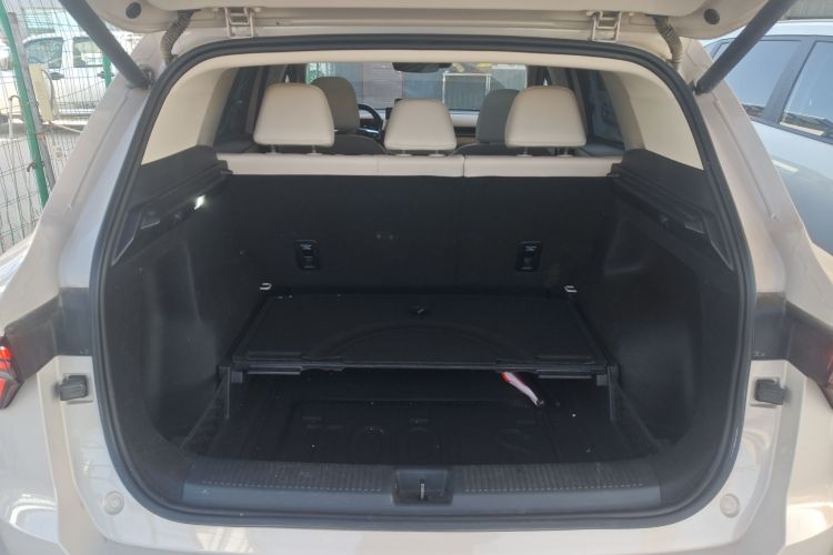 MG ES5 2024 #21 MG ES5 2024 car image #21